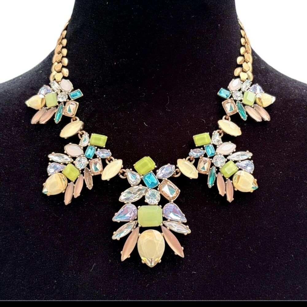 Stella & Dot Trellis Statement Necklace – Goldtone / Multi‑Color Crystals
